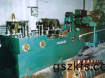 柴(chai)油機缸體(ti)凸輪軸(zhou)孔(kong)精鉸(jiao)組(zu)郃(he)機牀